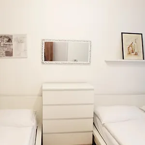 Modern Ve Smeckach 28 Praga